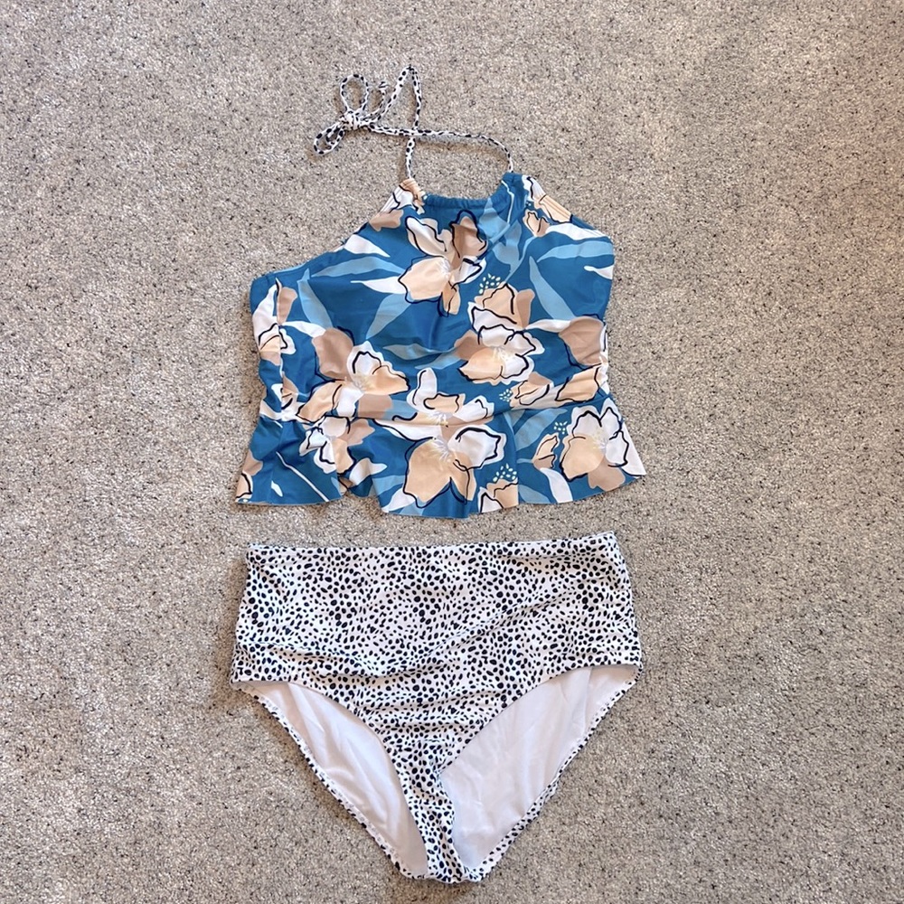 Women’s Plus Size Swimsuit